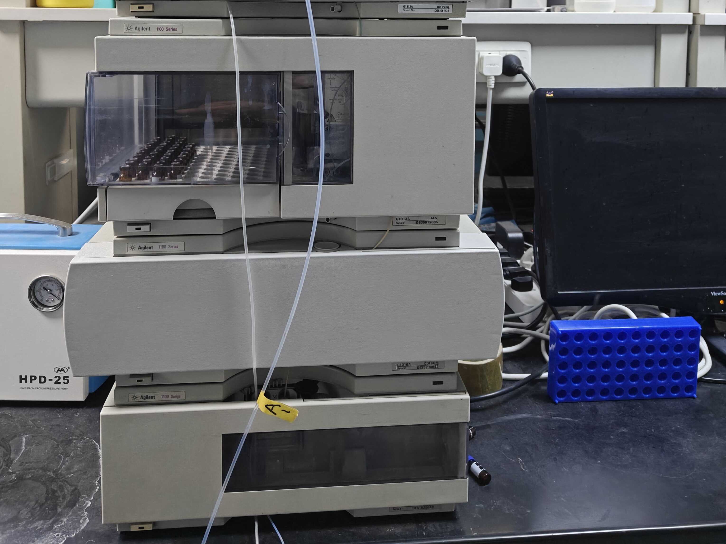 高效液相色谱仪（LC-1100）